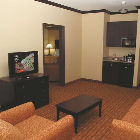 La Quinta By Wyndham Ennis Hotel Екстериор снимка