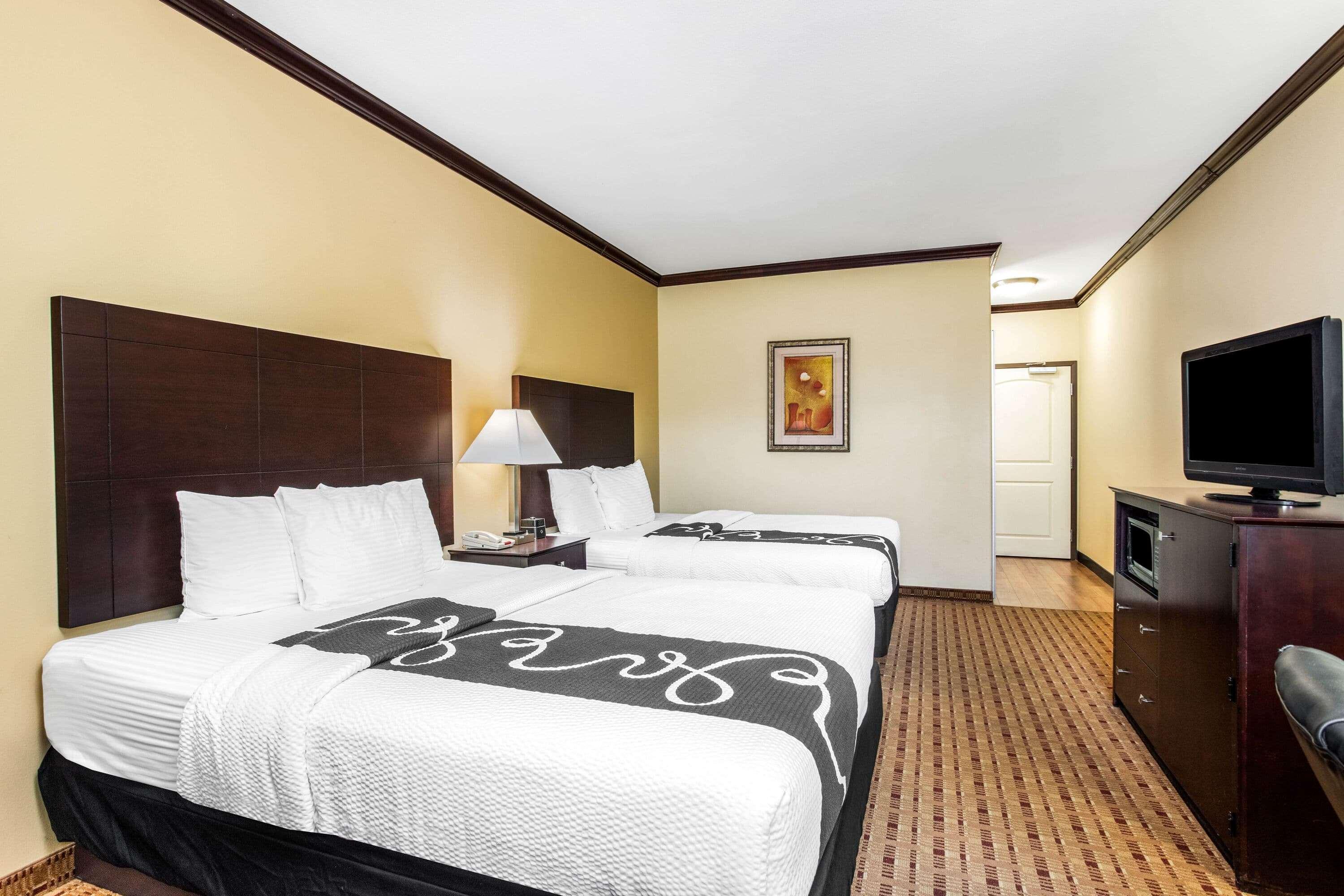 La Quinta By Wyndham Ennis Hotel Екстериор снимка
